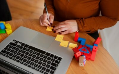 Desarrollo infantil documentado al detalle: Escuela Sarantontón crea informes evolutivos automáticos que muestran a familias el progreso único de cada niño con ejemplos específicos